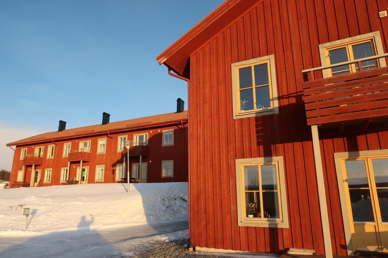 Funaesdalsporten Roeda Husen Funaesdalen Bagian luar foto